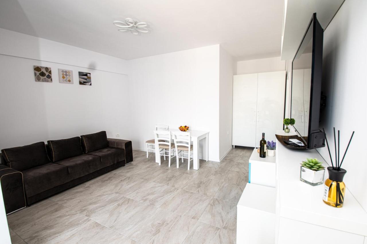Danilo Apartments Mamaia Nord Navodari Bagian luar foto